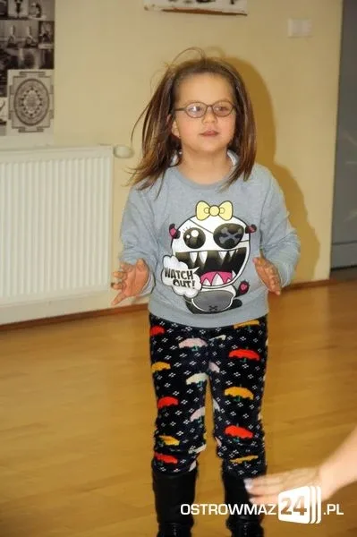 Zajęcia feryjnie w rytmie disco (zdjęcia)