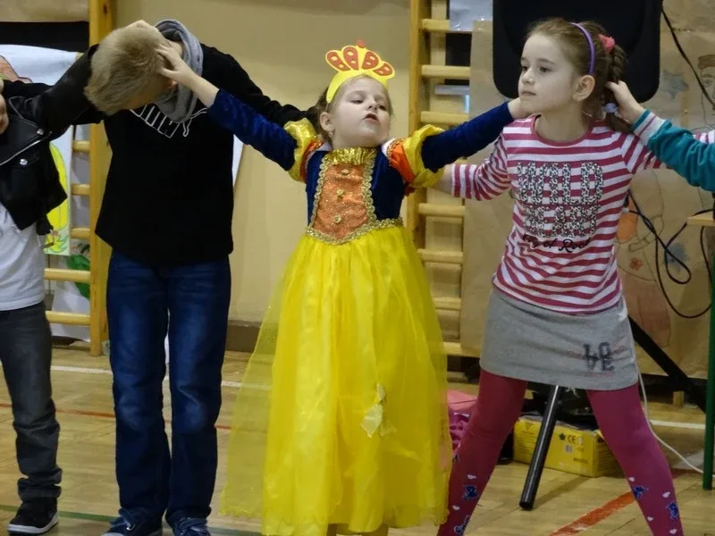 Zabawa karnawałowa w SP nr 1 (zdjęcia)