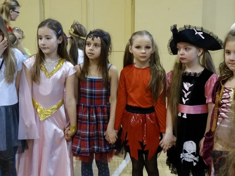 Zabawa karnawałowa w SP nr 1 (zdjęcia)