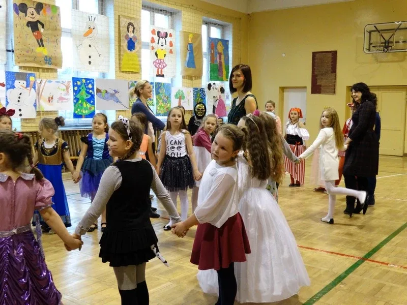 Zabawa karnawałowa w SP nr 1 (zdjęcia)