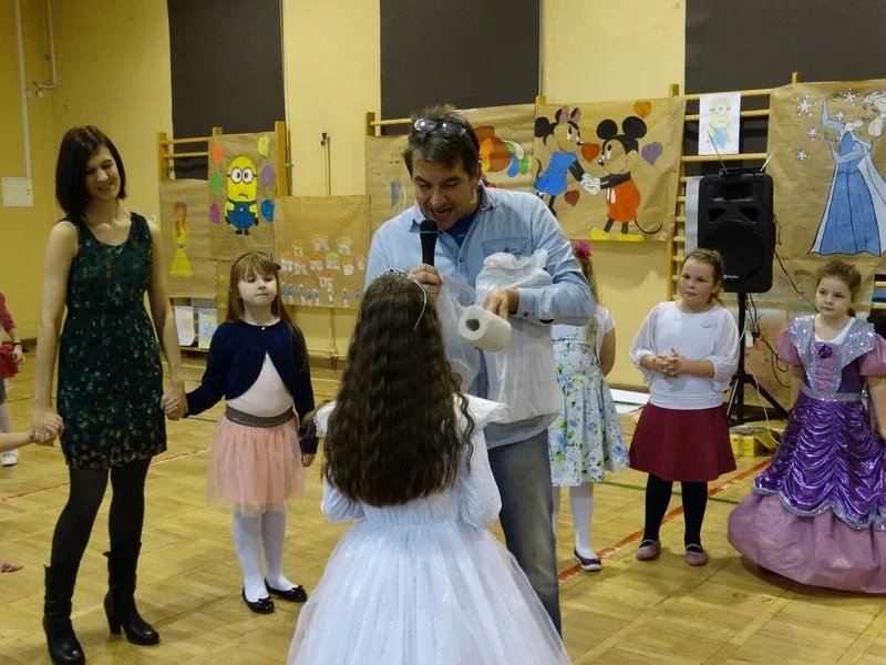 Zabawa karnawałowa w SP nr 1 (zdjęcia)