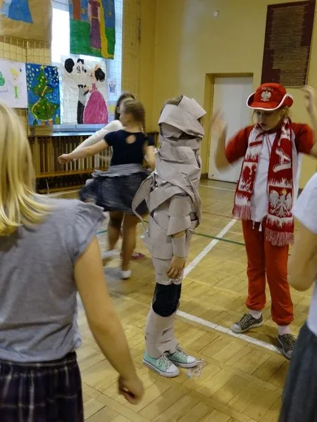 Zabawa karnawałowa w SP nr 1 (zdjęcia)