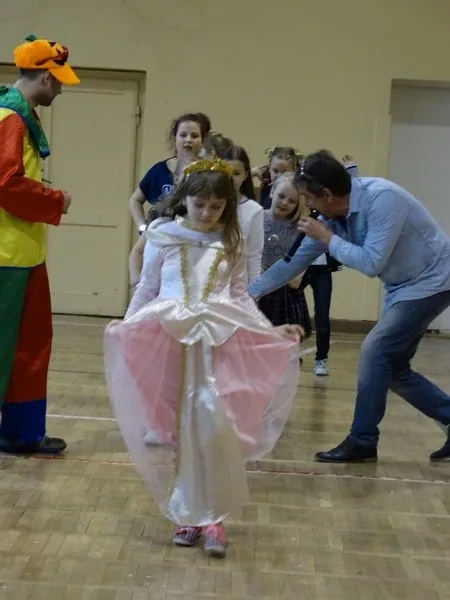 Zabawa karnawałowa w SP nr 1 (zdjęcia)