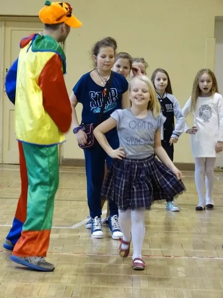 Zabawa karnawałowa w SP nr 1 (zdjęcia)