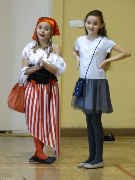 Zabawa karnawałowa w SP nr 1 (zdjęcia)