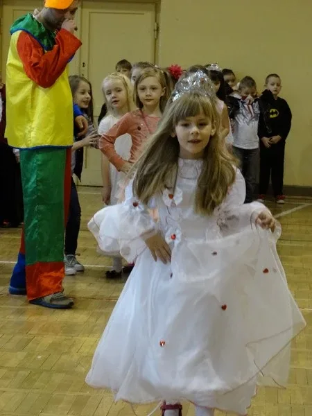 Zabawa karnawałowa w SP nr 1 (zdjęcia)