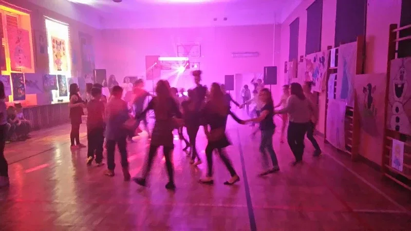 Zabawa karnawałowa w SP nr 1 (zdjęcia)