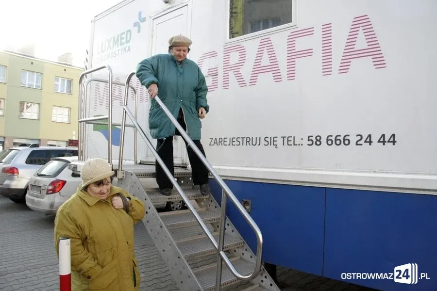 W mammobusie przebadano dziś 100 kobiet (zdjęcia)