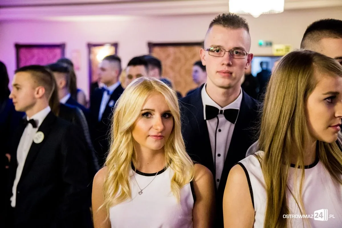 Zobacz zdjęcia i wideo ze studniówek w Ostrowi i powiecie