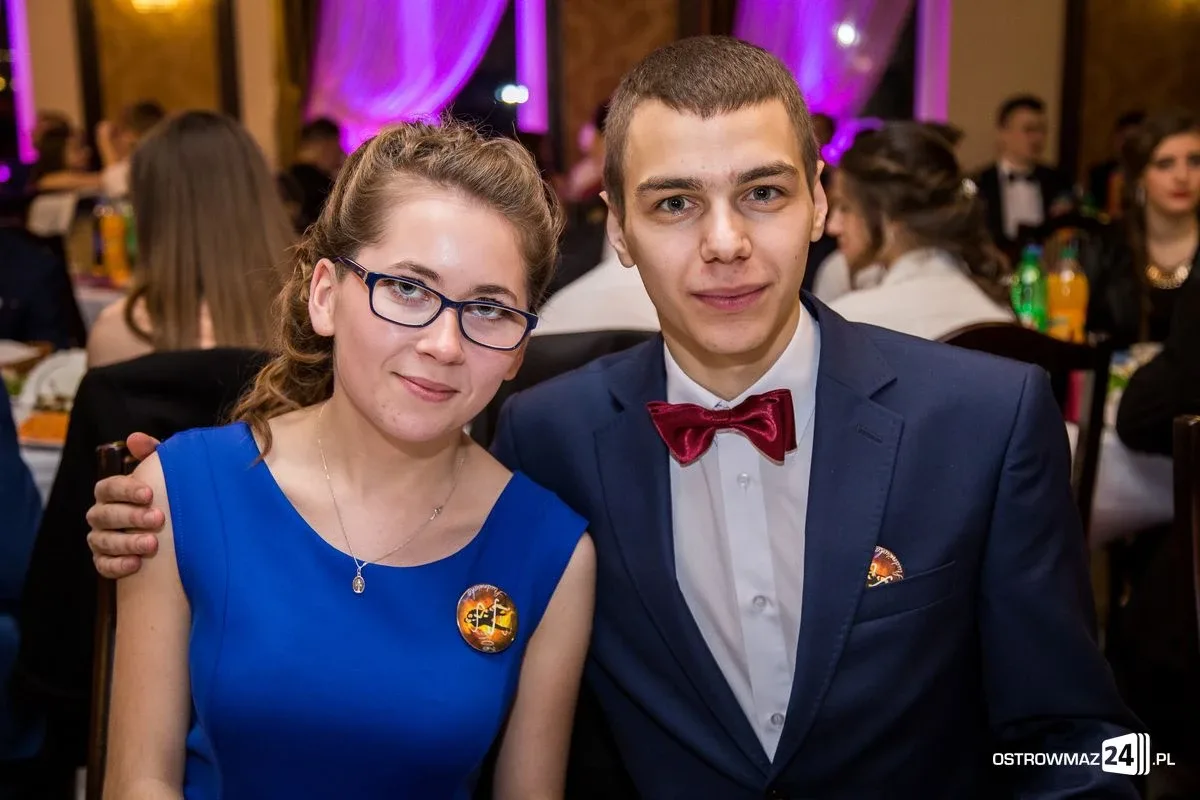 Zobacz zdjęcia i wideo ze studniówek w Ostrowi i powiecie