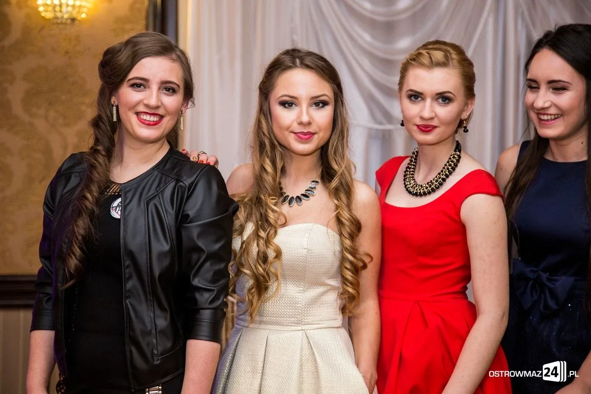 Zobacz zdjęcia i wideo ze studniówek w Ostrowi i powiecie