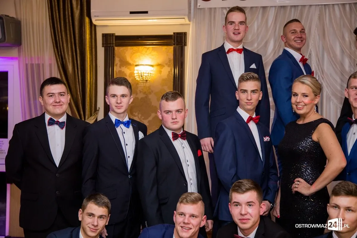 Zobacz zdjęcia i wideo ze studniówek w Ostrowi i powiecie