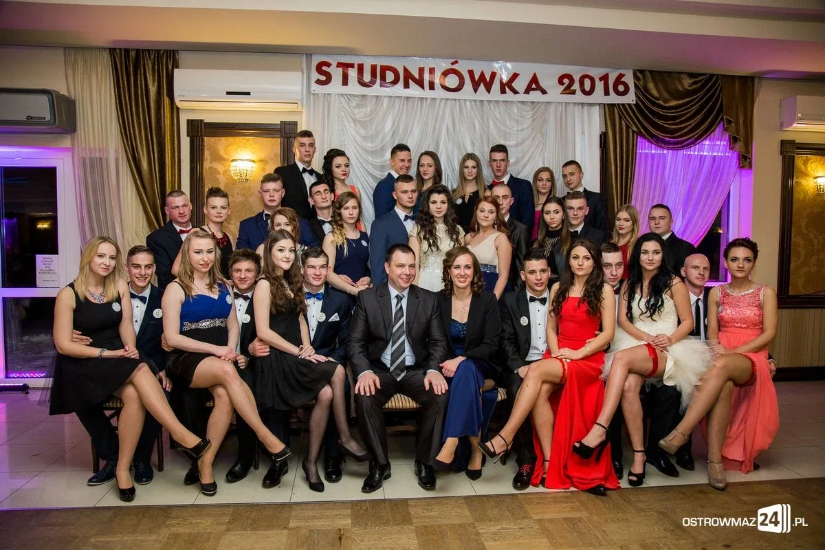 Zobacz zdjęcia i wideo ze studniówek w Ostrowi i powiecie