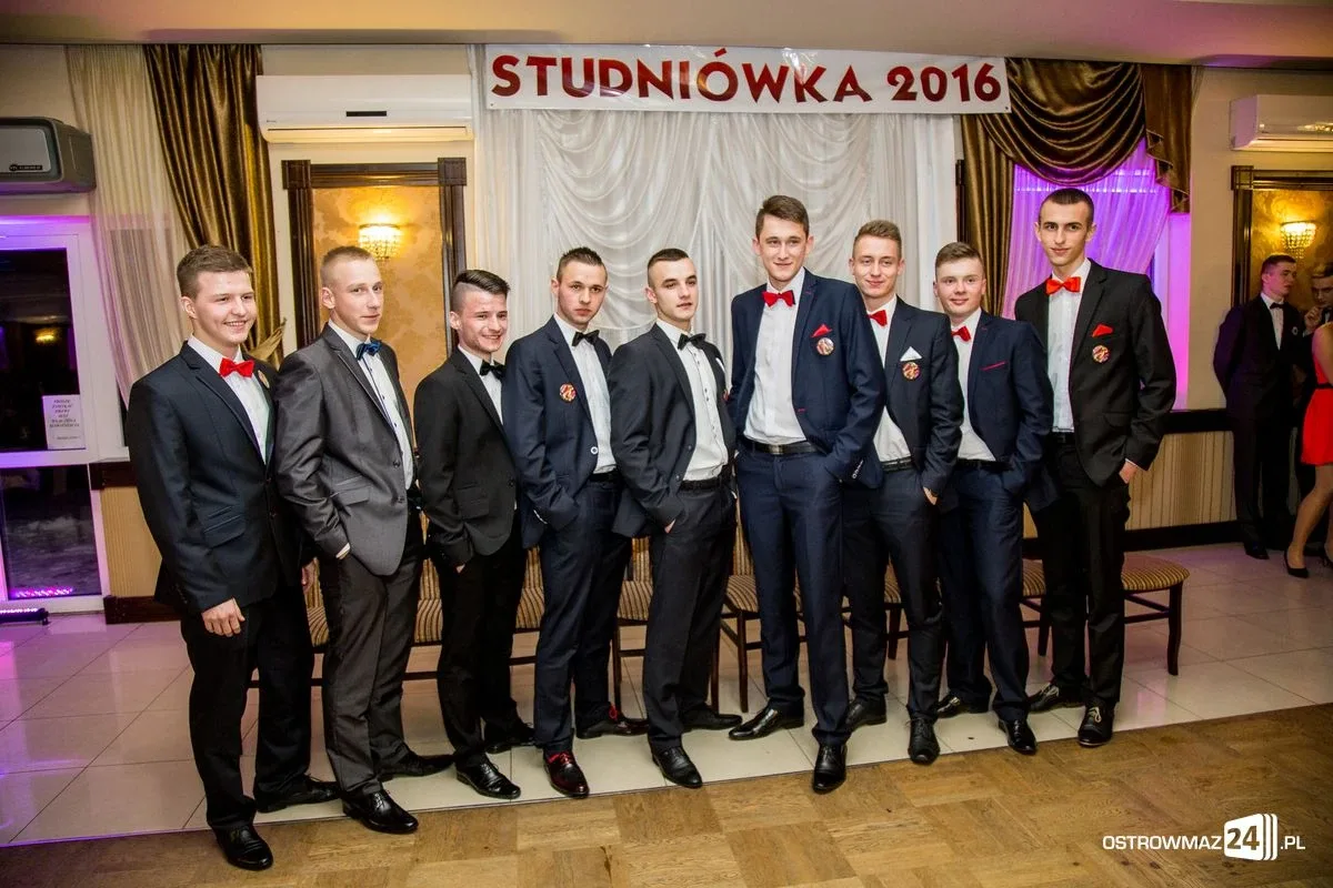 Zobacz zdjęcia i wideo ze studniówek w Ostrowi i powiecie