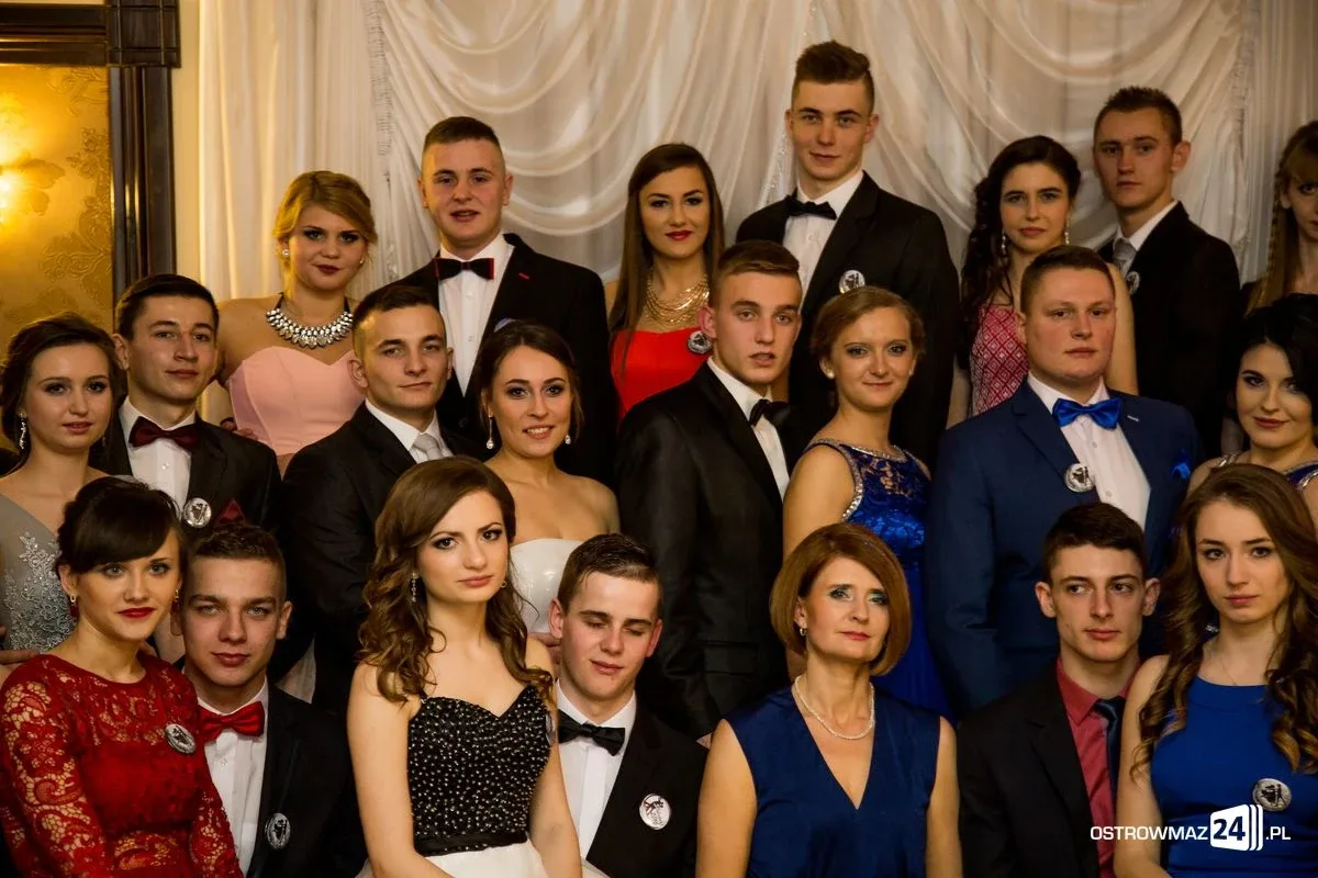 Zobacz zdjęcia i wideo ze studniówek w Ostrowi i powiecie