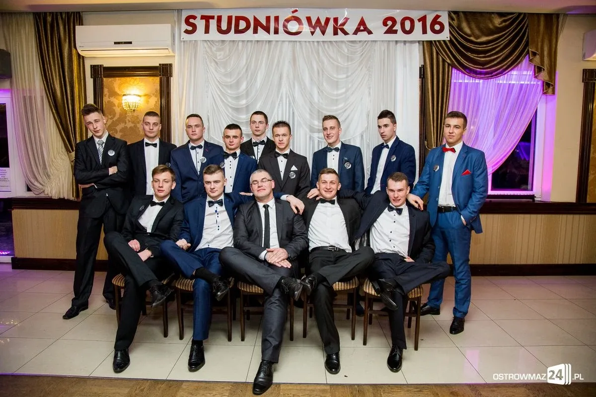 Zobacz zdjęcia i wideo ze studniówek w Ostrowi i powiecie