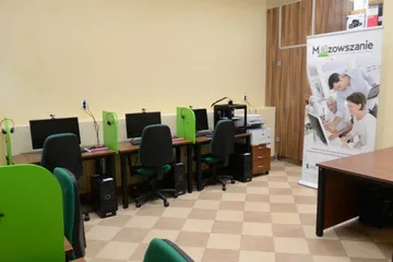 Bezpłatna kafejka internetowa w Ostrowi