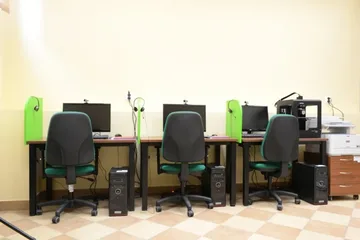Bezpłatna kafejka internetowa w Ostrowi