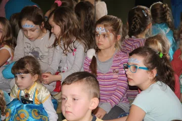 Dzieci bawiły się w Krainie Lodu (zdjęcia)