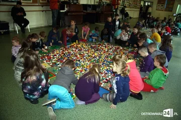 Gwiezdni konstruktorzy budowali z klocków lego