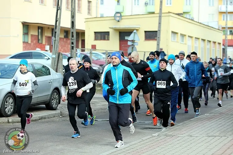 Ostrów pobiegła "Tropem Wilczym" (zdjęcia)