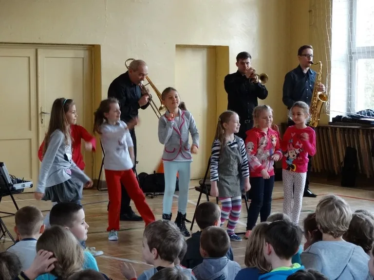 Muzyczny świat dixielandu w SP nr 1 (zdjęcia)