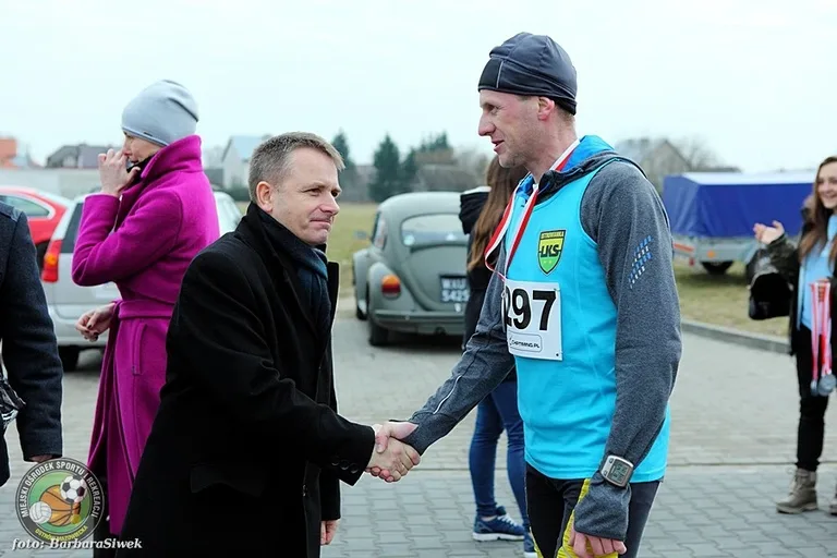 Ostrów pobiegła "Tropem Wilczym" (zdjęcia)