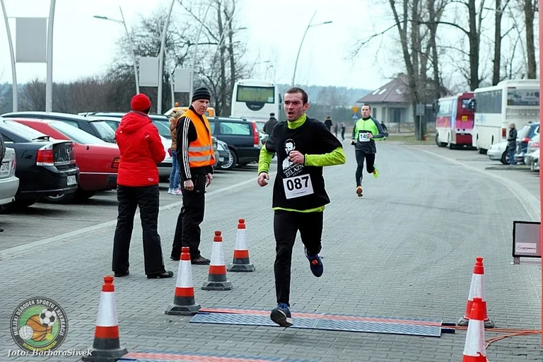 Ostrów pobiegła "Tropem Wilczym" (zdjęcia)