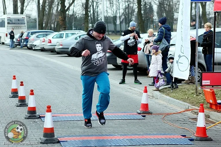 Ostrów pobiegła "Tropem Wilczym" (zdjęcia)