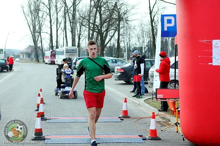 Ostrów pobiegła "Tropem Wilczym" (zdjęcia)
