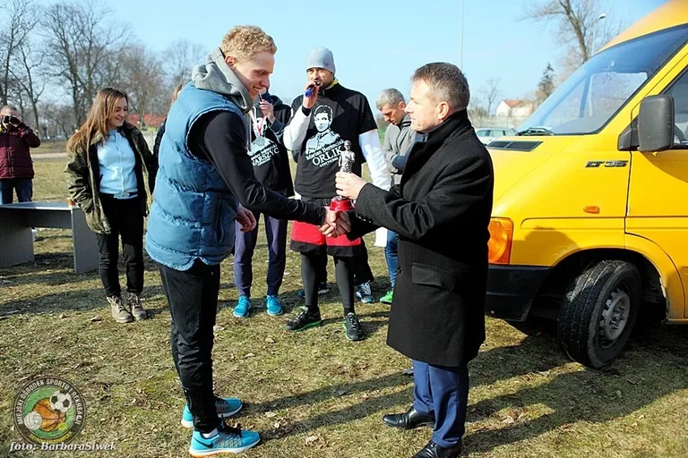 Ostrów pobiegła "Tropem Wilczym" (zdjęcia)