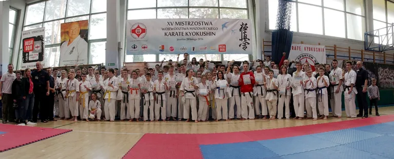 Osiem medali ostrowskich karateków (zdjęcia)