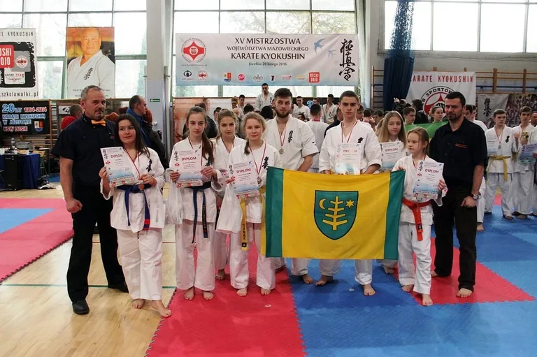 Osiem medali ostrowskich karateków (zdjęcia)