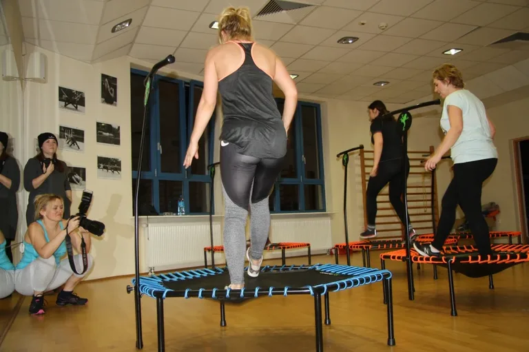 W MOSiR ruszają ćwiczenia na trampolinach (zdjęcia)
