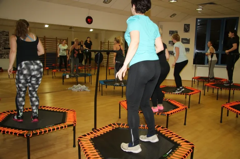 W MOSiR ruszają ćwiczenia na trampolinach (zdjęcia)