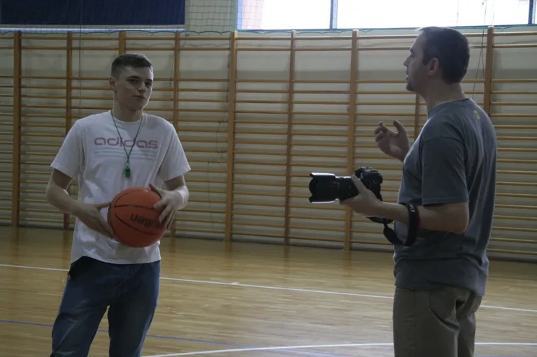 Trening koszykówki dla młodzieży w MOSiR (zdjęcia)