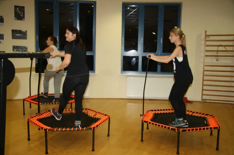 W MOSiR ruszają ćwiczenia na trampolinach (zdjęcia)