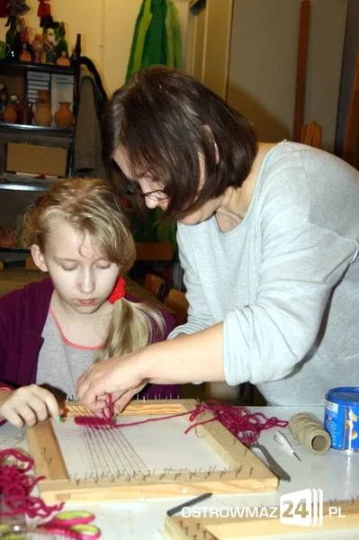 Tkali sobie bransoletki i pokrowce (zdjęcia)