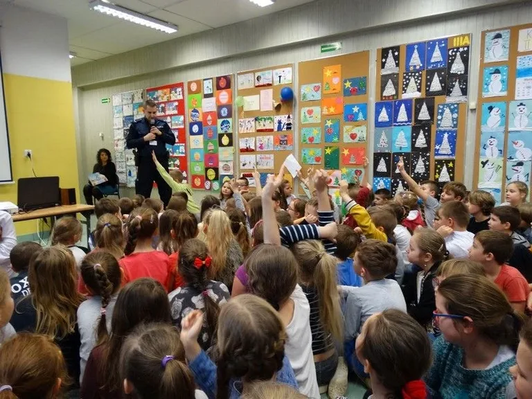Profilaktycznie w "Jedynce" (zdjęcia)