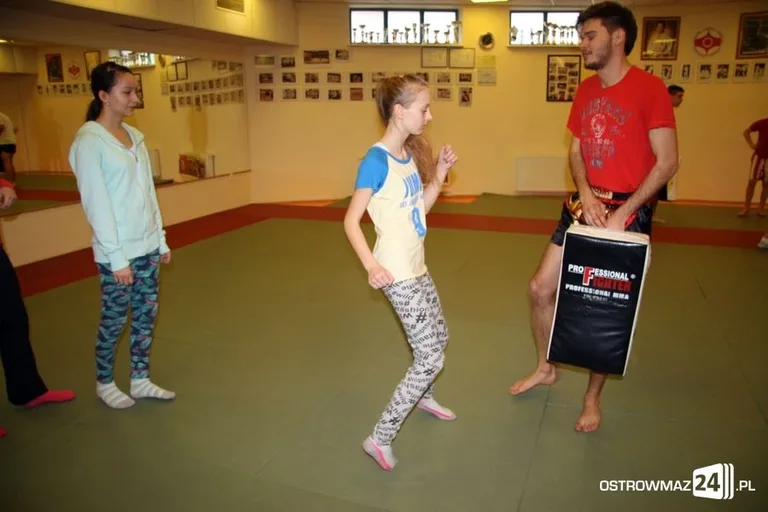Kickboxing na ferie dla dzieci i młodzieży (zdjęcia)