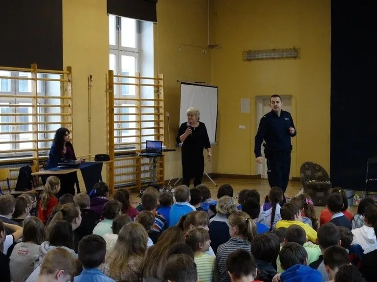 Profilaktycznie w "Jedynce" (zdjęcia)