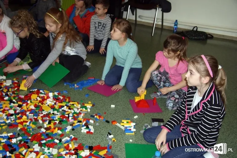 Gwiezdni konstruktorzy budowali z klocków lego