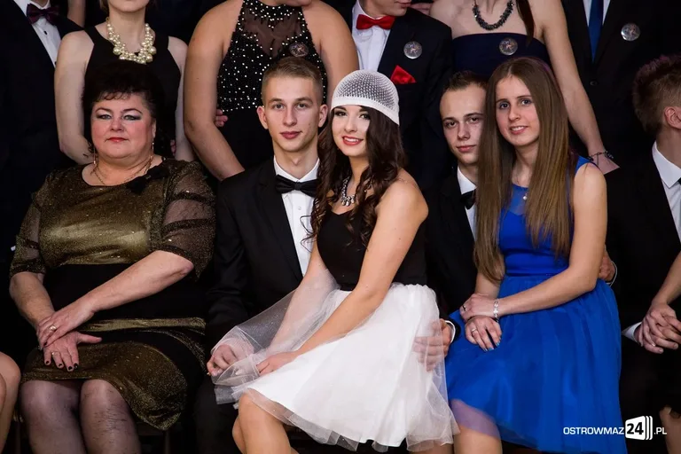 Zobacz zdjęcia i wideo ze studniówek w Ostrowi i powiecie