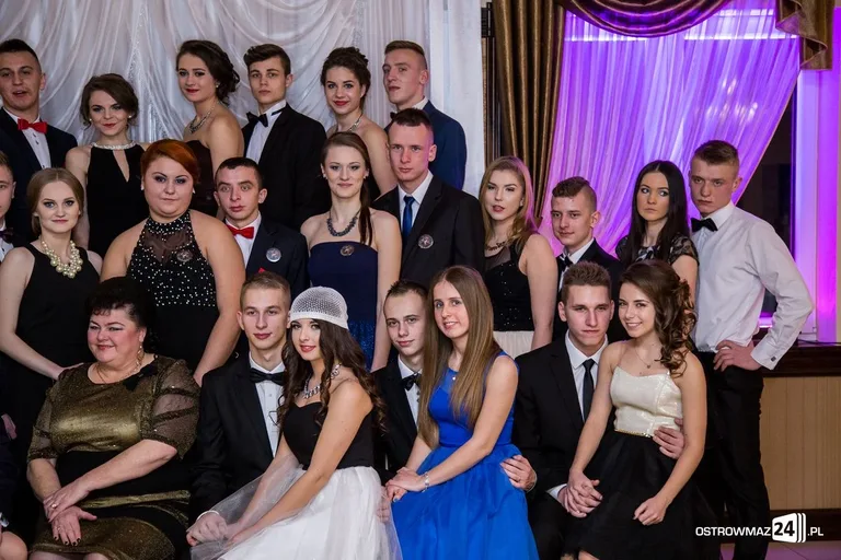 Zobacz zdjęcia i wideo ze studniówek w Ostrowi i powiecie