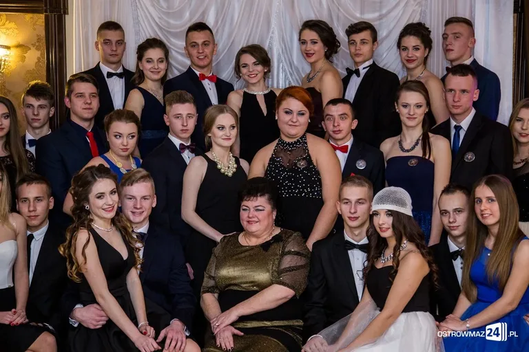 Zobacz zdjęcia i wideo ze studniówek w Ostrowi i powiecie