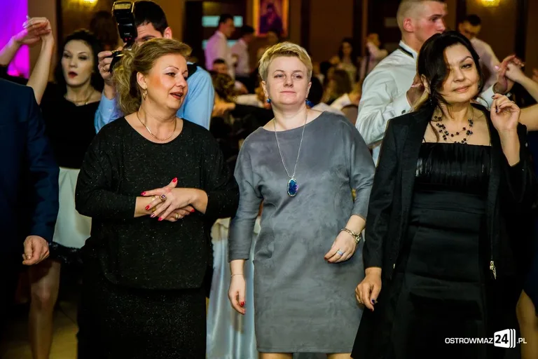 Zobacz zdjęcia i wideo ze studniówek w Ostrowi i powiecie