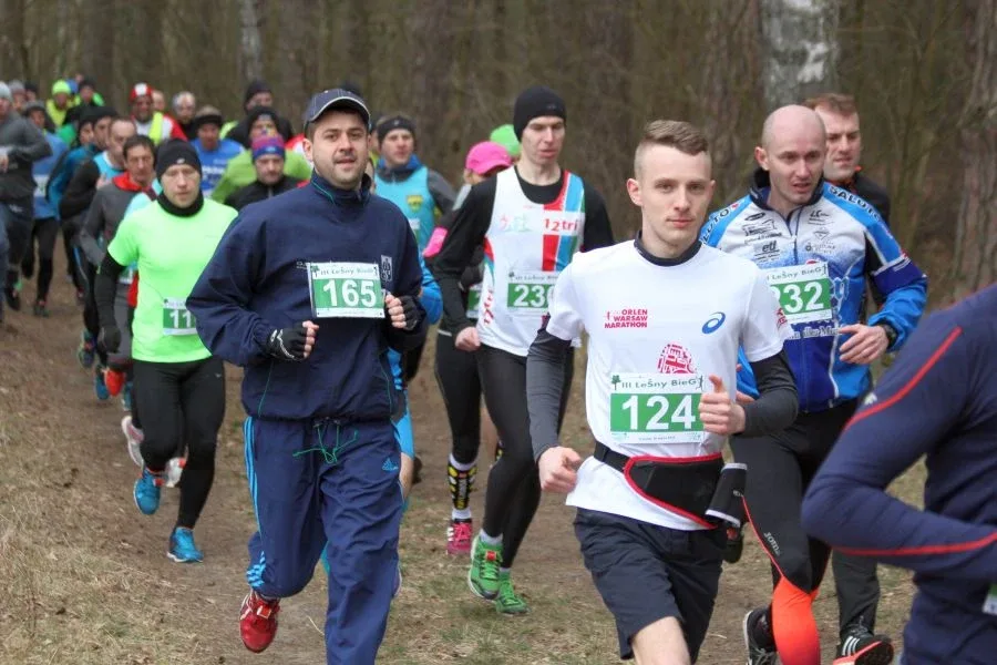 Ludowy KS Ostrowianka w leśnym biegu (zdjęcia, wideo)