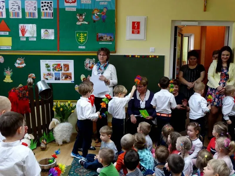 Przedszkolaki przybliżyły tradycje świąteczne