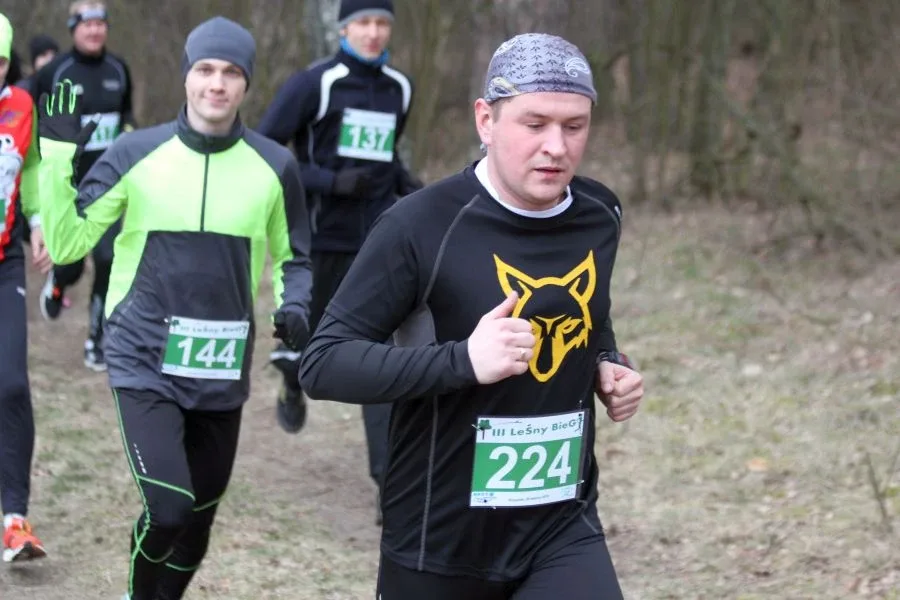 Ludowy KS Ostrowianka w leśnym biegu (zdjęcia, wideo)