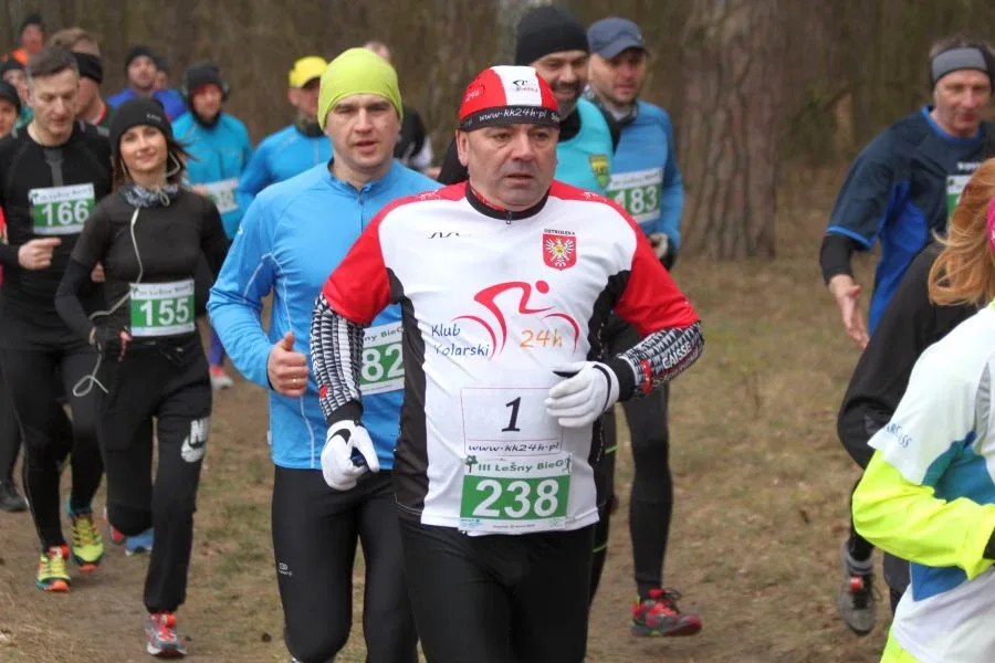 Ludowy KS Ostrowianka w leśnym biegu (zdjęcia, wideo)